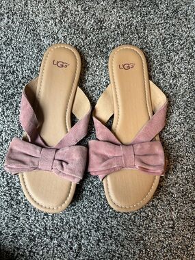 UGG Women's Dusty Pink Bow Slide Sandals